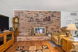1002 S Lide Ave, Mt Pleasant, TX 75455 - Photo 6