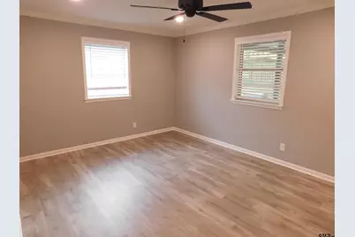 303 S Langham St, Troup, TX 75789 - Photo 10
