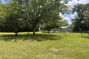 302 N O'Tyson, Mt Pleasant, TX 75455 - Photo 18