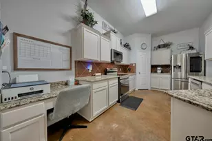 1306 Swinging Bridge Rd, Longview, TX 75604 - Photo 10