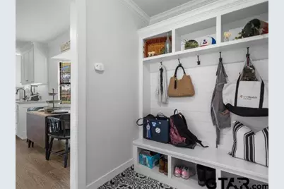 717 Meadow Creek Drive, Tyler, TX 75703 - Photo 22