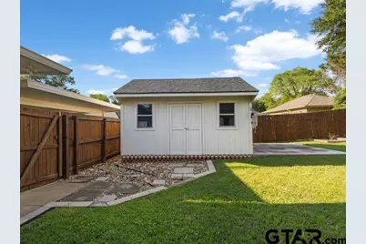 717 Meadow Creek Drive, Tyler, TX 75703 - Photo 42