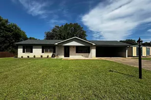 106 Southview Dr, Henderson, TX 75654 - Photo 2