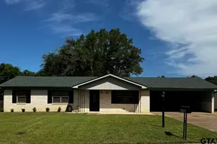 106 Southview Dr, Henderson, TX 75654 - Photo 1
