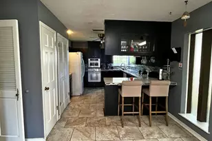410 E 4th St, Mount Pleasant, TX 75455 - Photo 10