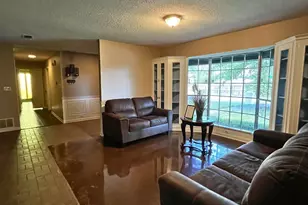 410 E 4th St, Mount Pleasant, TX 75455 - Photo 6