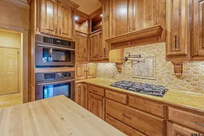 3406 Pebblebrook, Tyler, TX 75707 - Photo 14