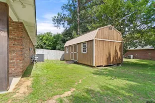 514 Juanita, Chandler, TX 75758 - Photo 4