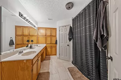 607 E Woodhaven St., White Oak, TX 75693 - Photo 20