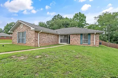 607 E Woodhaven St., White Oak, TX 75693 - Photo 2