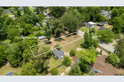 2121 S Sneed, Tyler, TX 75701 - Photo 2