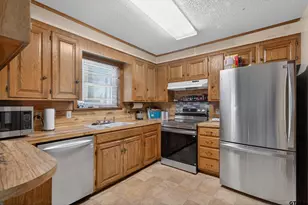 2884 Airways Dr, Tyler, TX 75704 - Photo 6