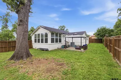 307 Locust Street, Winnsboro, TX 75494 - Photo 18