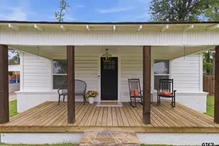 307 Locust St, Winnsboro, TX 75494 - Photo 4