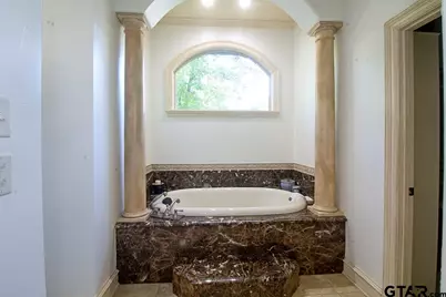 4045 Stonegate Blvd, Tyler, TX 75703 - Photo 12
