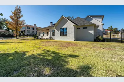 7580 Northlake Drive, Tyler, TX 75703 - Photo 44