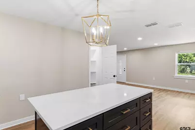 205 Hollywood St, Arp, TX 75750 - Photo 12