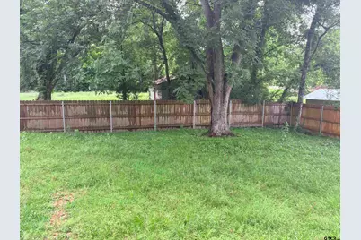 605 E Calvert, Troup, TX 75789 - Photo 22
