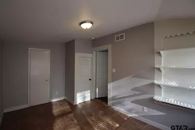 522 W Dobbs, Tyler, TX 75701 - Photo 2