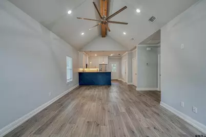 2006 W Oakwood St, Tyler, TX 75702 - Photo 8