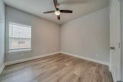 2006 W Oakwood St, Tyler, TX 75702 - Photo 6