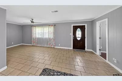 422 Polly St, Bullard, TX 75757 - Photo 2