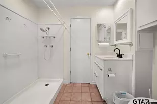 1707 Co Rd 4101, Jacksonville, TX 75766 - Photo 20