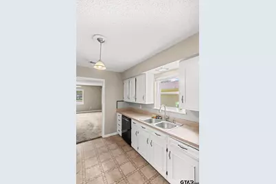 2802 Anita Ln, Tyler, TX 75703 - Photo 18