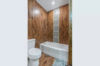 200 W Van St, Lindale, TX 75771 - Photo 22