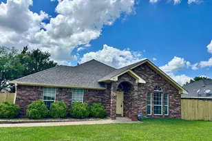 105 Oak St, Bullard, TX 75757 - Photo 1