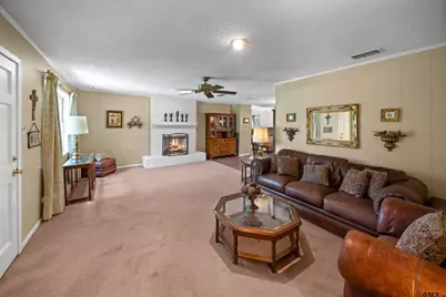 527 Pam, Tyler, TX 75703 - Photo 4