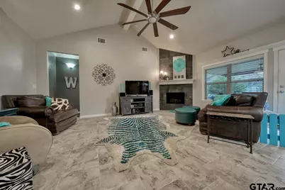 312 Kingdom Blvd, Lindale, TX 75771 - Photo 8