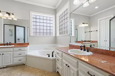 2318 Kingsmill Cir., Tyler, TX 75703 - Photo 24