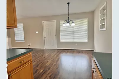 308 Park Ln, Jacksonville, TX 75766 - Photo 8
