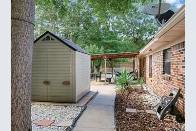 810 Caddo St, Marshall, TX 75672 - Photo 40