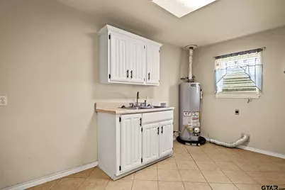 119 W Billy Daniels Parkway, Mount Pleasant, TX 75455 - Photo 18