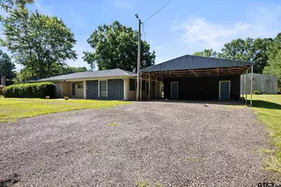 119 W Billy Daniels Parkway, Mount Pleasant, TX 75455 - Photo 2