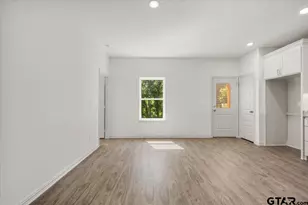 817 Boyd Ave, Tyler, TX 75701 - Photo 16