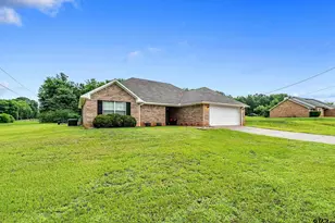 328 County Rd 4220, Jacksonville, TX 75766 - Photo 2