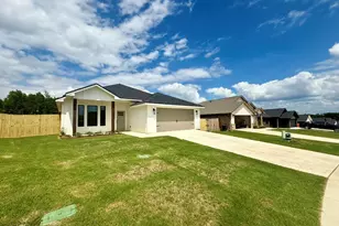 17430 Crossing Cir, Lindale, TX 75771 - Photo 2