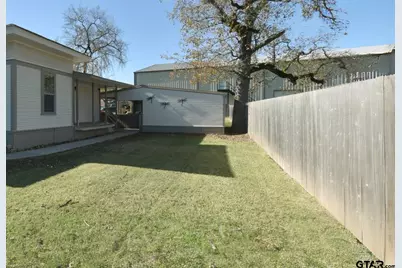 269 E Holley St, Alba, TX 75410 - Photo 8