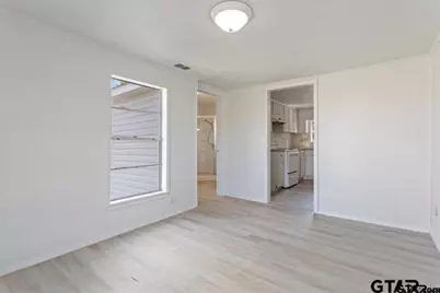 210 Cooper, Lindale, TX 75771 - Photo 18