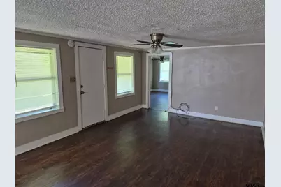 501 Myrtle Dr, Jacksonville, TX 75766 - Photo 2