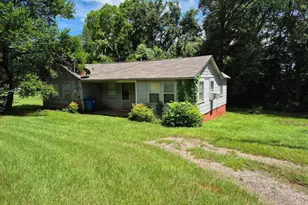 501 Myrtle Dr, Jacksonville, TX 75766 - Photo 1