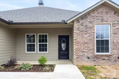 106 Royal St, Gilmer, TX 75645 - Photo 6