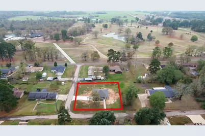 106 Royal St, Gilmer, TX 75645 - Photo 4