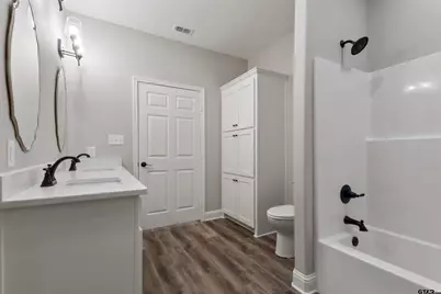106 Royal St, Gilmer, TX 75645 - Photo 18