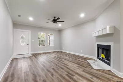 106 Royal St, Gilmer, TX 75645 - Photo 10