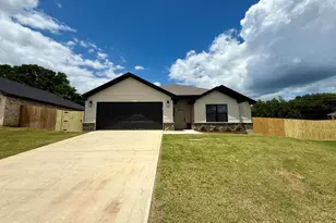 17434 Crossing Cir, Lindale, TX 75771 - Photo 1