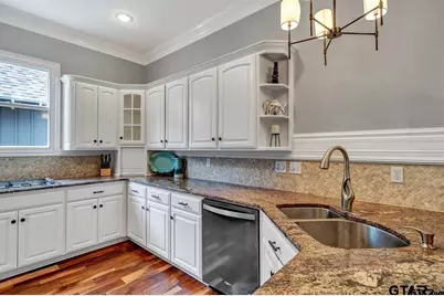 3934 Hanover Pl, Tyler, TX 75701 - Photo 10